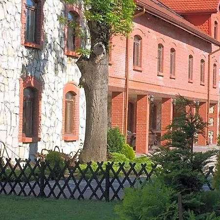 Milosz بيت شباب Grabowiec (Kuyavian-Pomeranian)